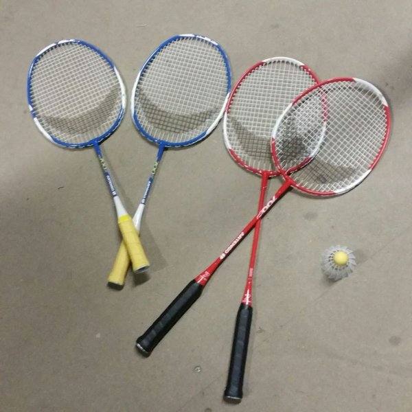 Badminton set